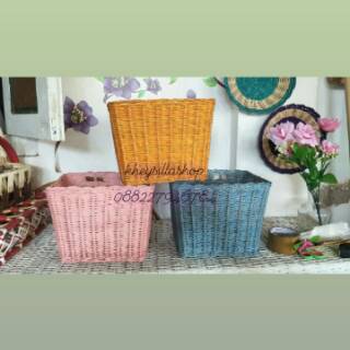 KERANJANG SEPEDA ROTAN ONTEL MINION Kotak Warna KERANJANG SEPEDA ROTAN ONTEL MINION Kotak Warna