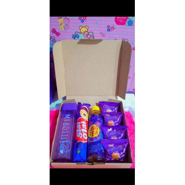 

Termurah hampers snack box/gift box/hadiah ulang tahun/box/wisuda anniversary (barang ready)