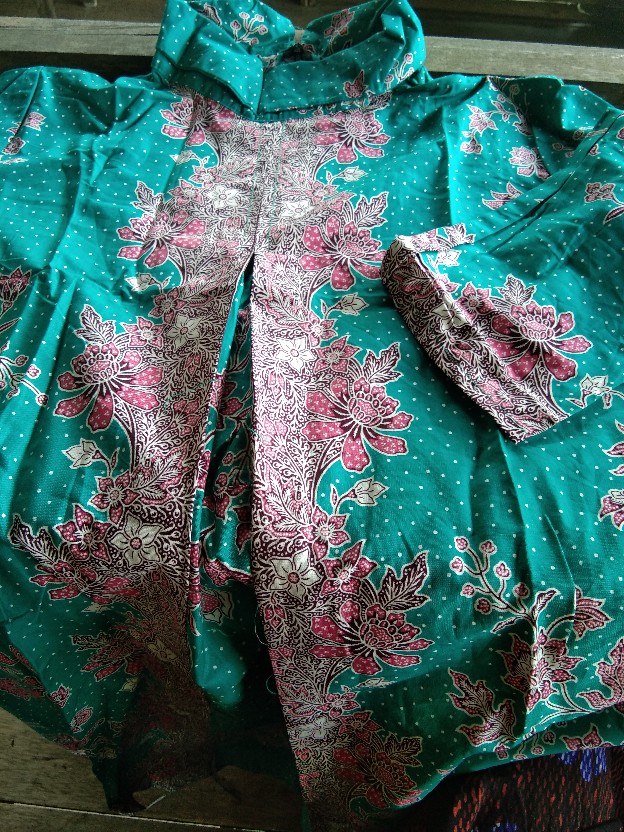 Tunik Santika Pias Cibulan #3 Warna Batik Solo Seragam Kantor Muslim