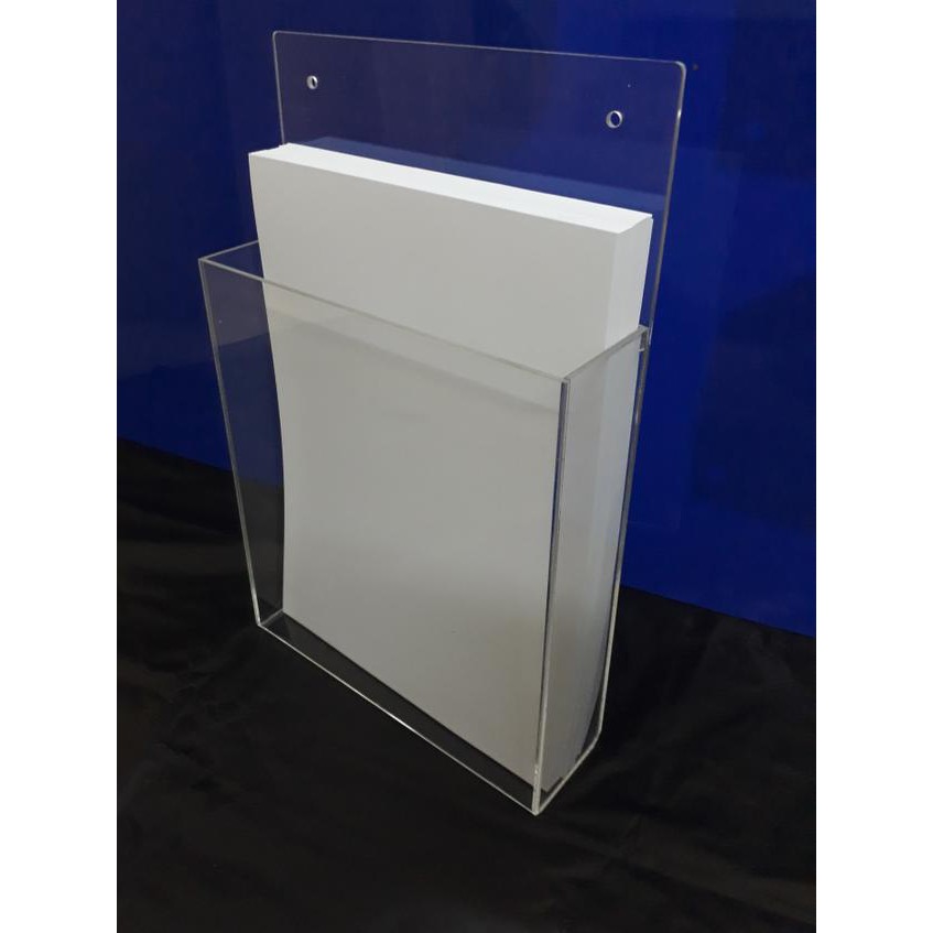 

Acrylic Display Brosur A4 ,Tempat Brosur Akrilik Gantung.