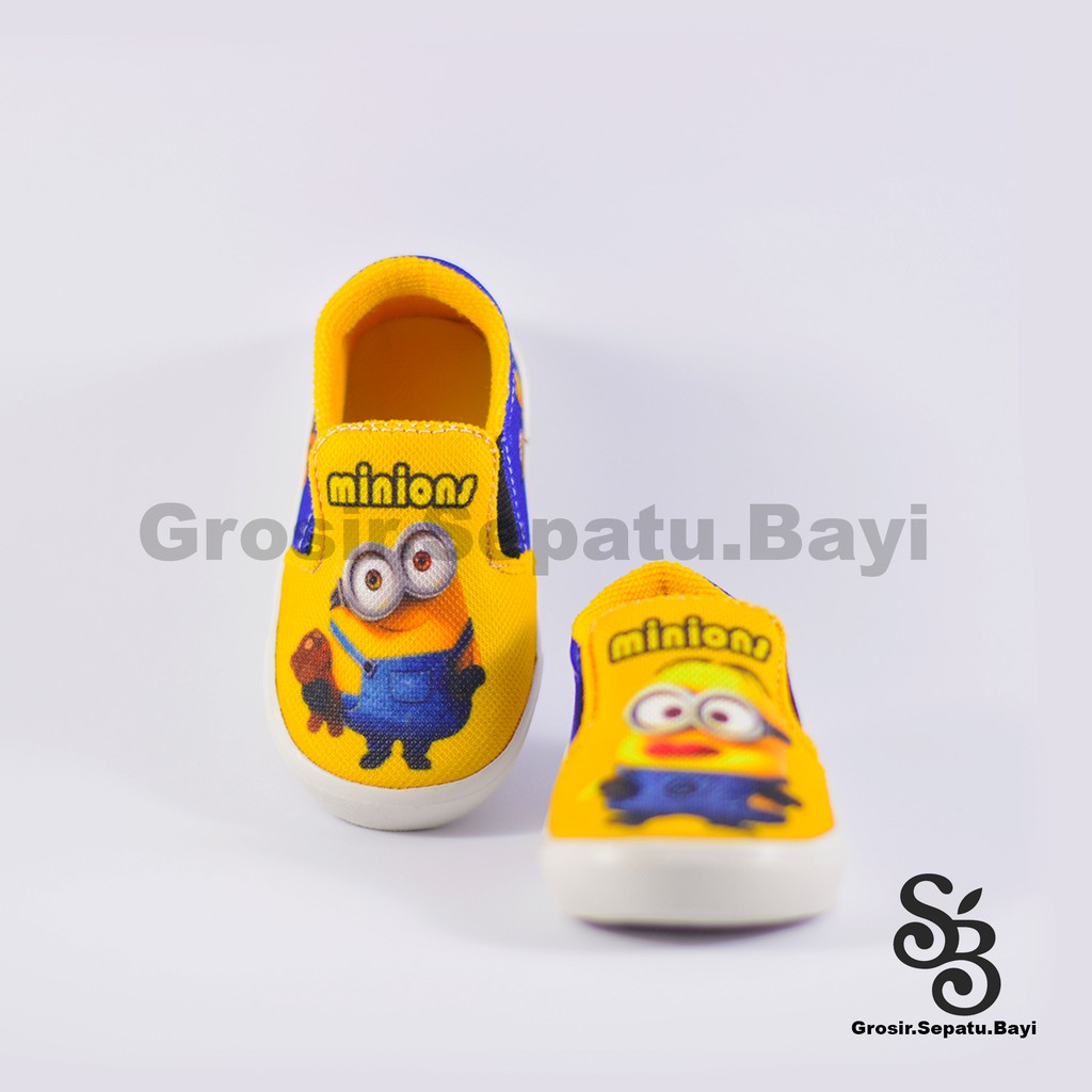 sepatu anak laki-laki karakter minion murah