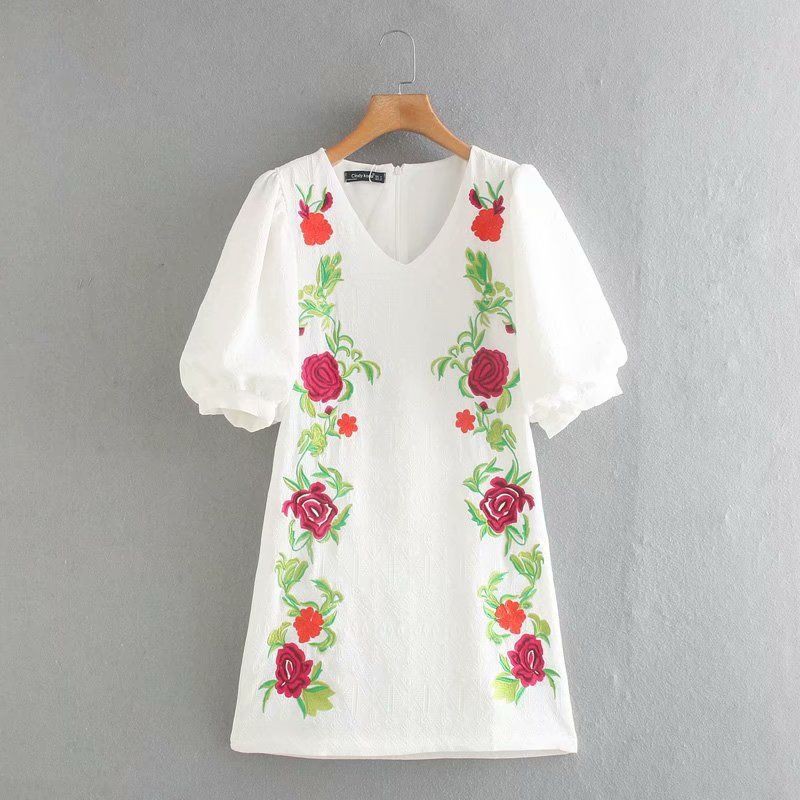 Midi Dress Polos Warna Putih Lengan Pendek Vintage Basic Dress Korea White Rose Dress