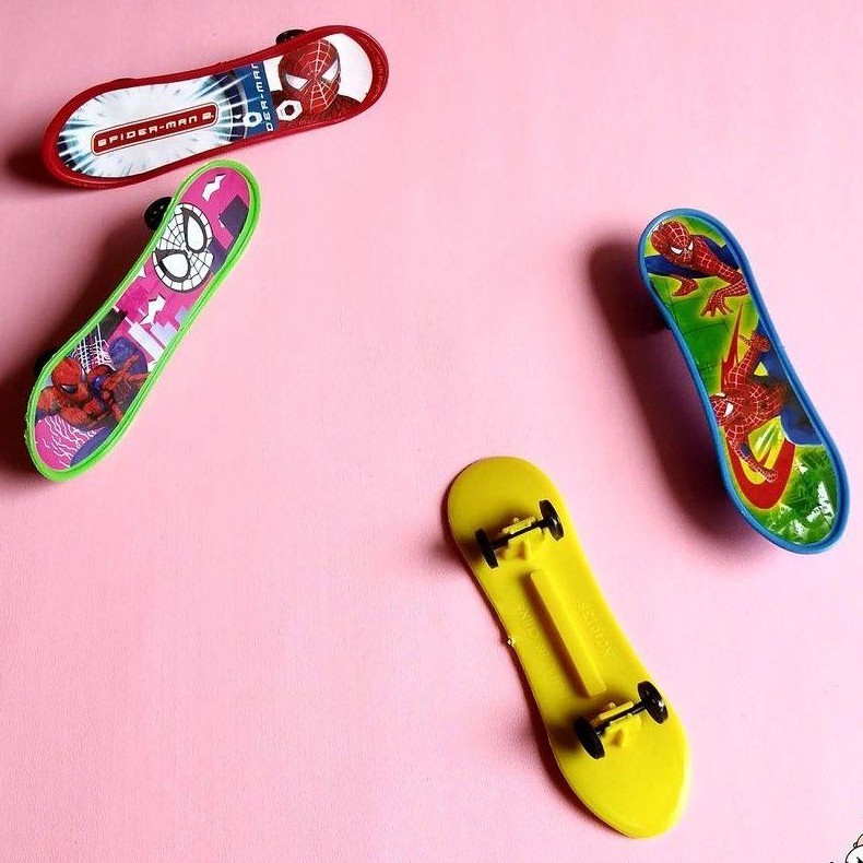 Mainan Finger Skate Board Plastik Kecil