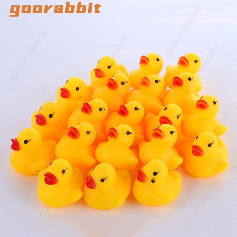 5pcs Mainan Mandi Bentuk Bebek Kuning Bahan Karet Untuk Anak