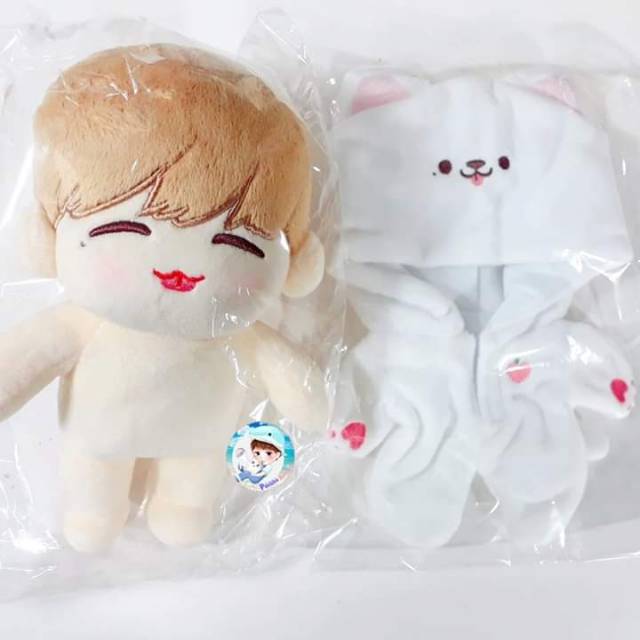 Wanna one doll daniel peachy biel