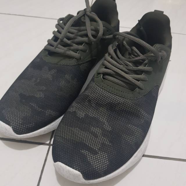 Sepatu pull and bear Original No 43