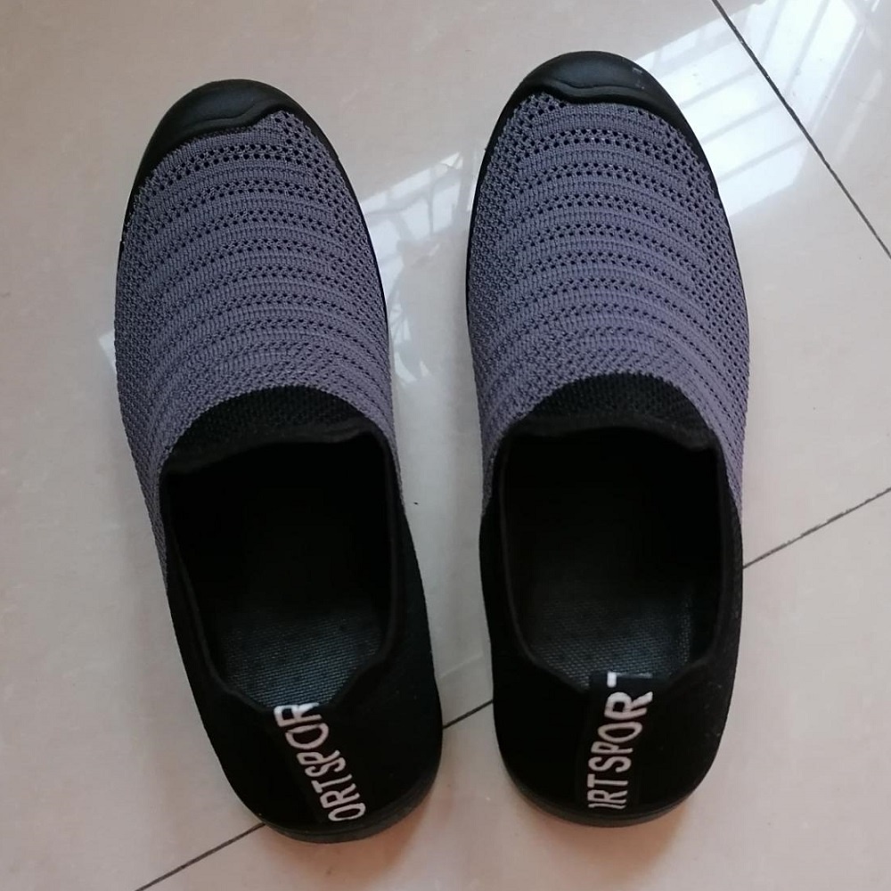 COD Fashon Slip On Pria Sepatu Casual Outdoor Trekking Sepatu Tanpa Tali Santai Slop Musim Panas Bernapas Selop Keren 059