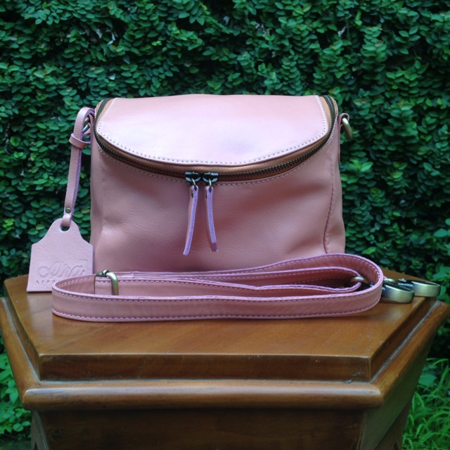 Tas selempang / slingbag full kulit Alra Lifestyle