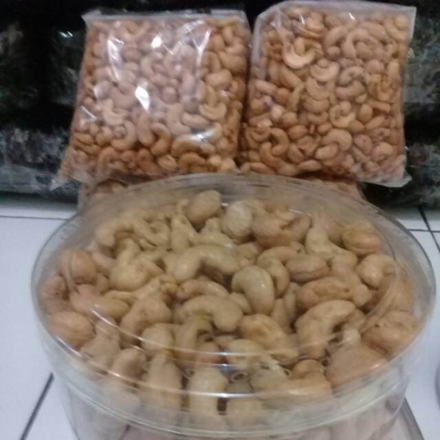 

Kacang mede mateng kemasan plastik 500grm