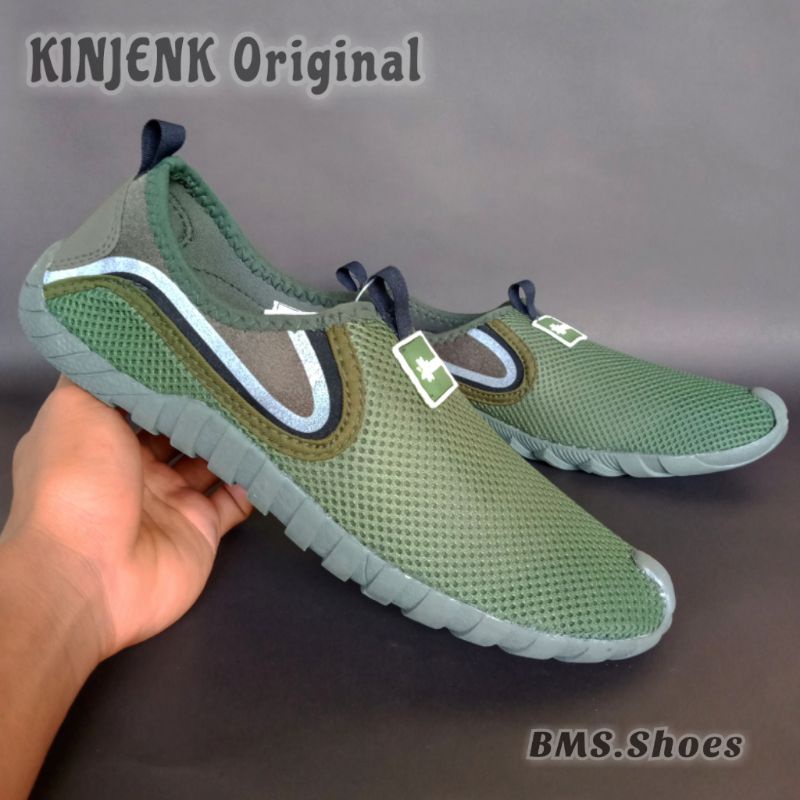 Kinjenk Sepatu Pria Slip On Sneakers Original 100% Hijau Army Tanpa Tali Gowes Terbaru