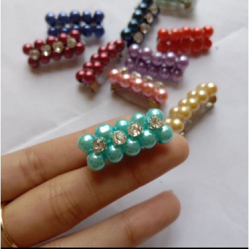 Bros cantik / pin baju dan hijab