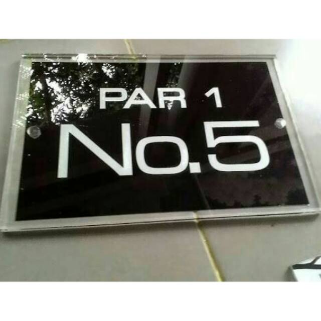 

Acrylic nomor rumah, akrilik