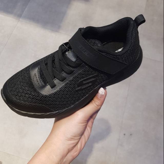 Sketchers Shoes