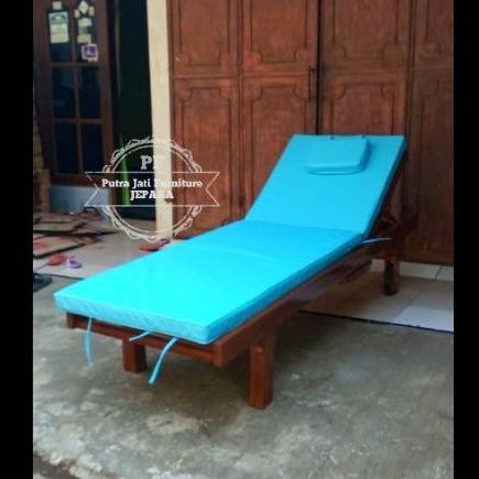 kursi pantai + matras - kursi santai kolam renang kayu jati