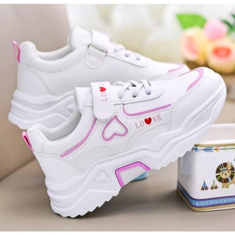 Sepatu Sneakers Anak Wanita Motif Love Termurah Terlaris/Sneakers Anak Wanita Kekinian