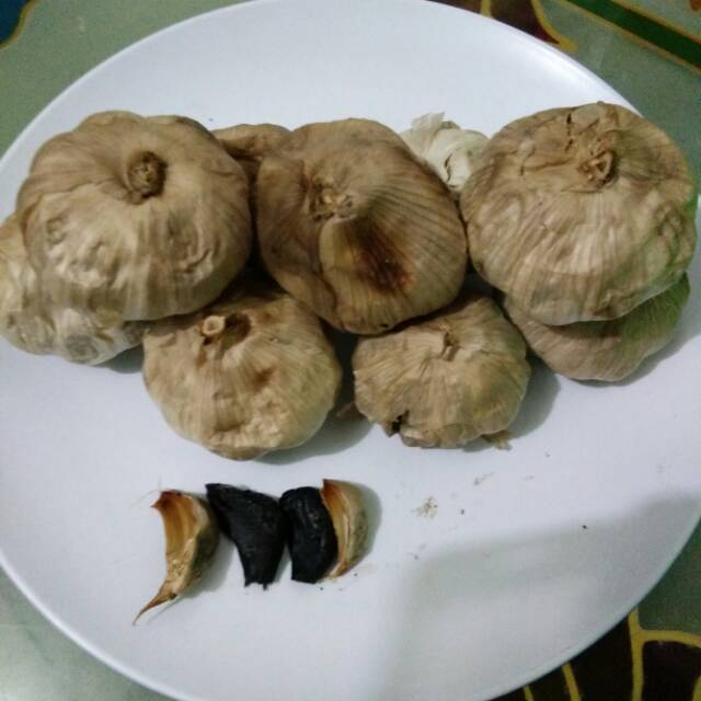 

BAWANG HITAM