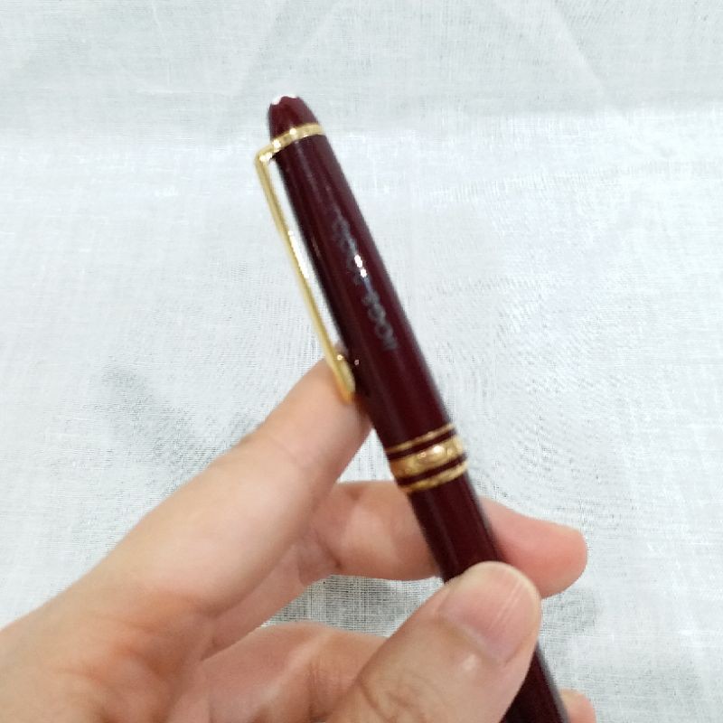 

MONTBLANC Meisterstuck Burgundy Rollerball Pen (no box)