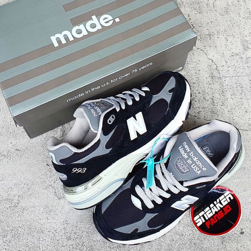 SEPATU NEW BALANCE 993 BLACK