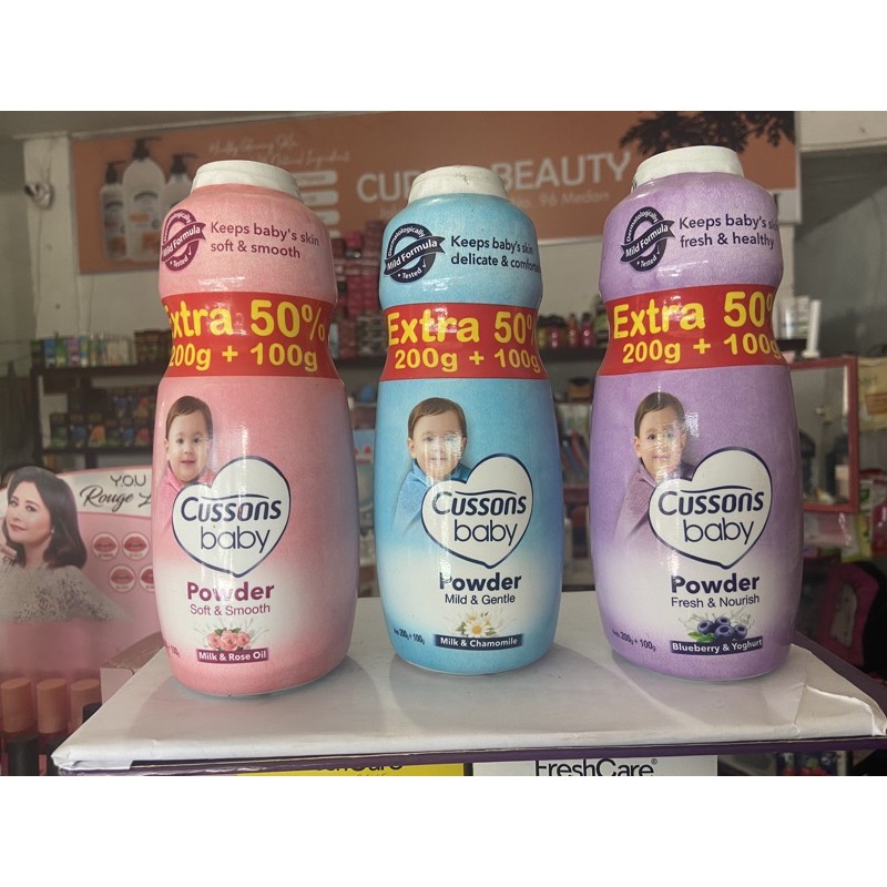 &lt;e.x&gt; 200 + 100 g ( extra 100 g ) -- cussons baby powder -- cussons bedak bayi