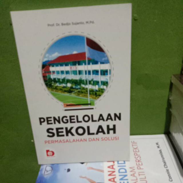 

Pengelolaan sekolah