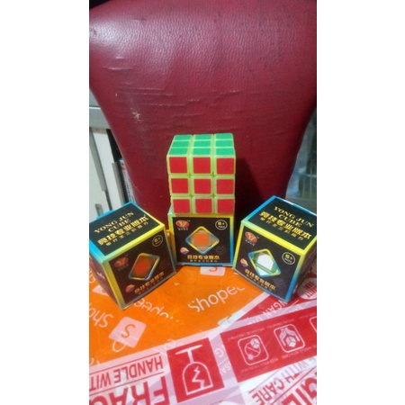 RUBIK 3X3 FROPESIONAL UNTUK MELATIH KECEPATAN