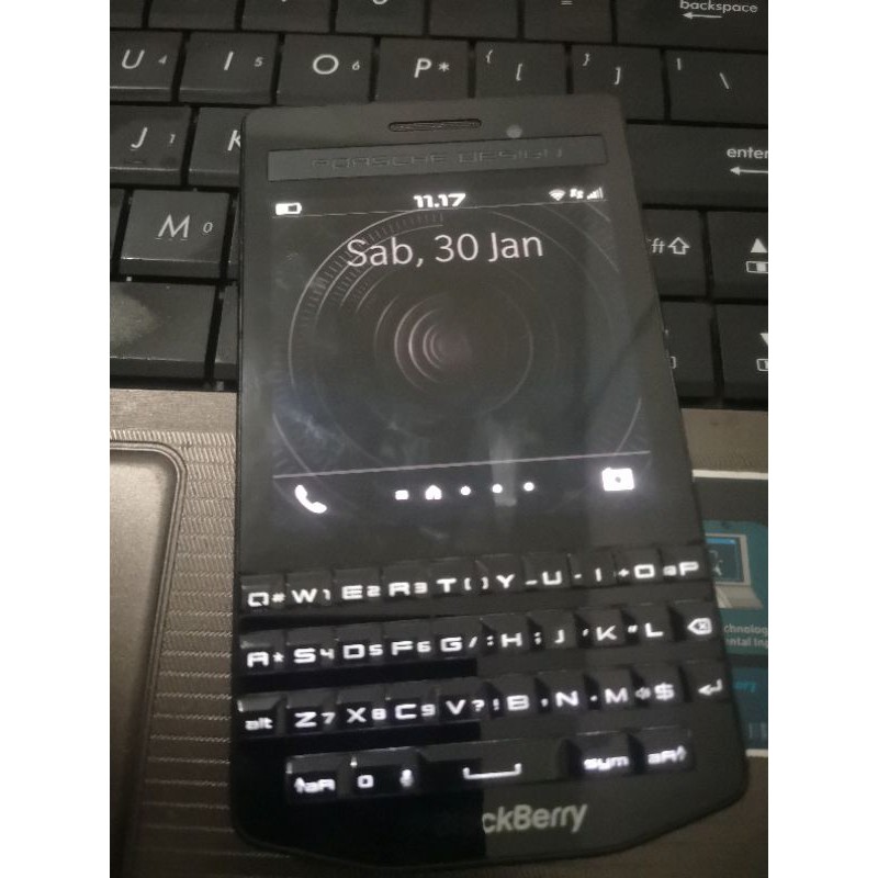 Blackberry porsche design P9983 Black