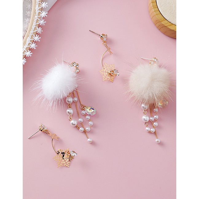 LRC Anting Tusuk Fashion Snowflake Pearl Tassel Asymmetric Fur Ball Earrings D63754