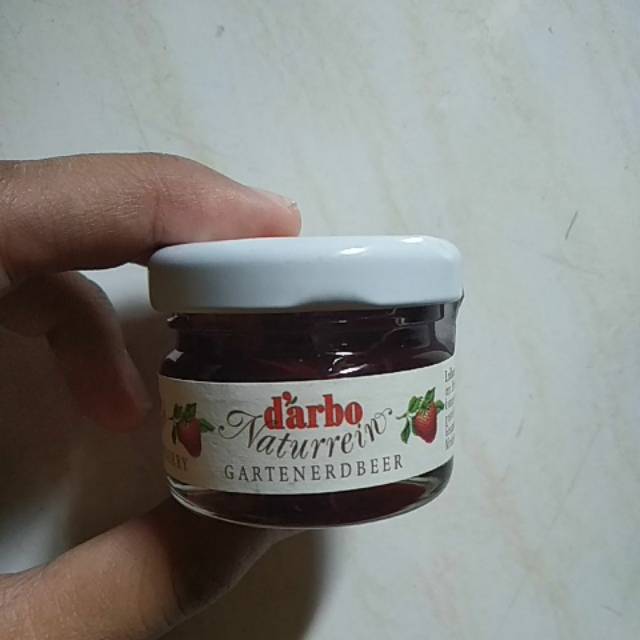 

Darbo all natural garden strawberry 28gr 1oz berlogo halal selai strawberry