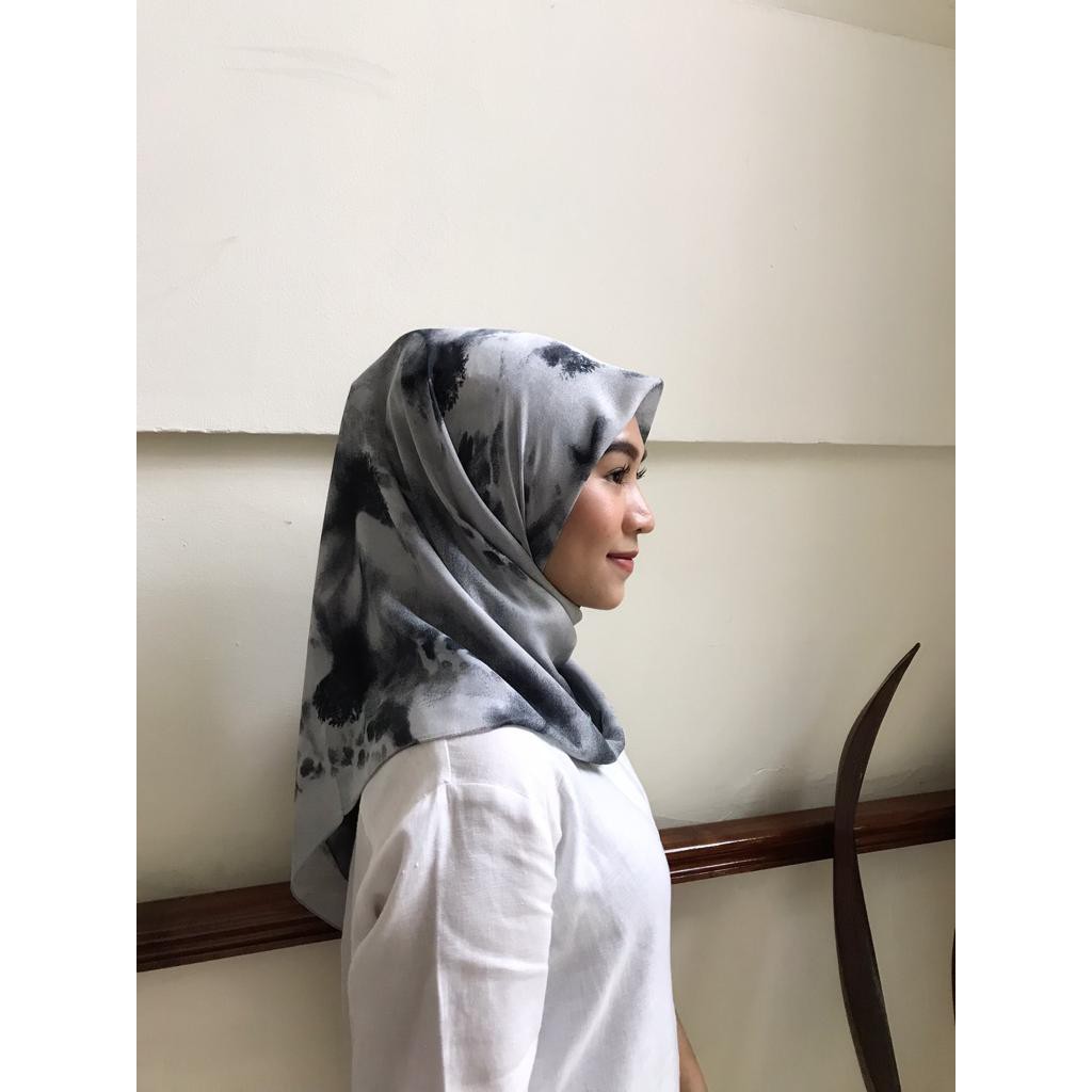 HIJAB / HIJAB MOTIF / JILBAB MOTIF / HIJAB SEGIEMPAT / HIJAB SEGIEMPAT / JILBAB SEGIEMPAT