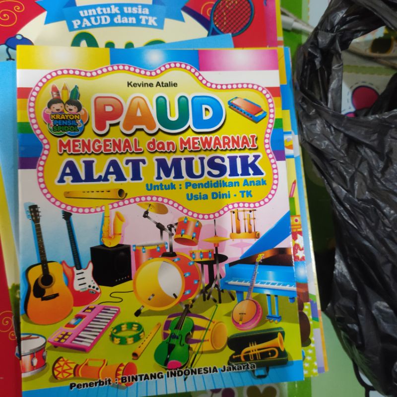 Buku Edukatif Mengenal dan Mewarnai-alat musik