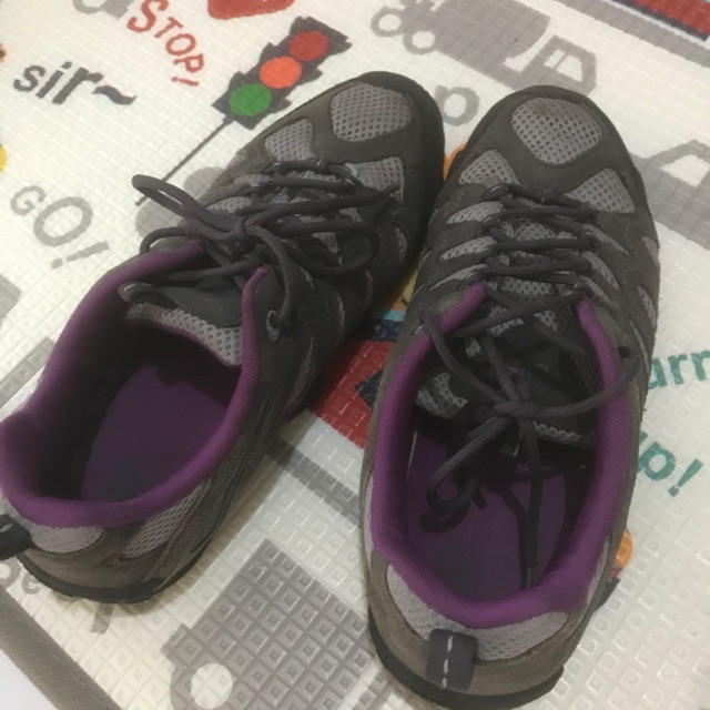 Preloved sepatu gunung cowo karimor / sepatu cowo