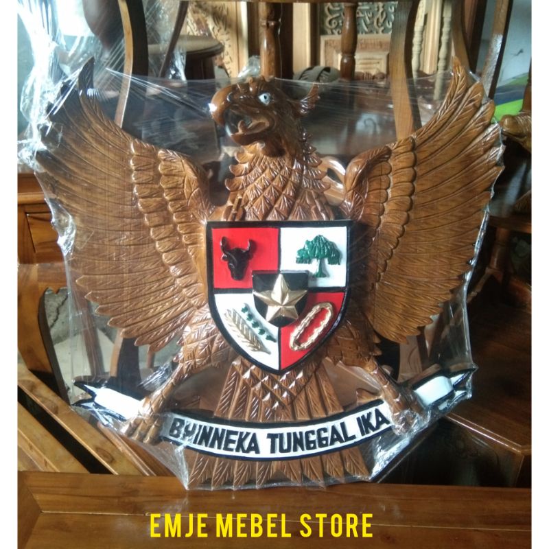 Lambang Garuda Jati Hiasan Dinding Ukir Jati