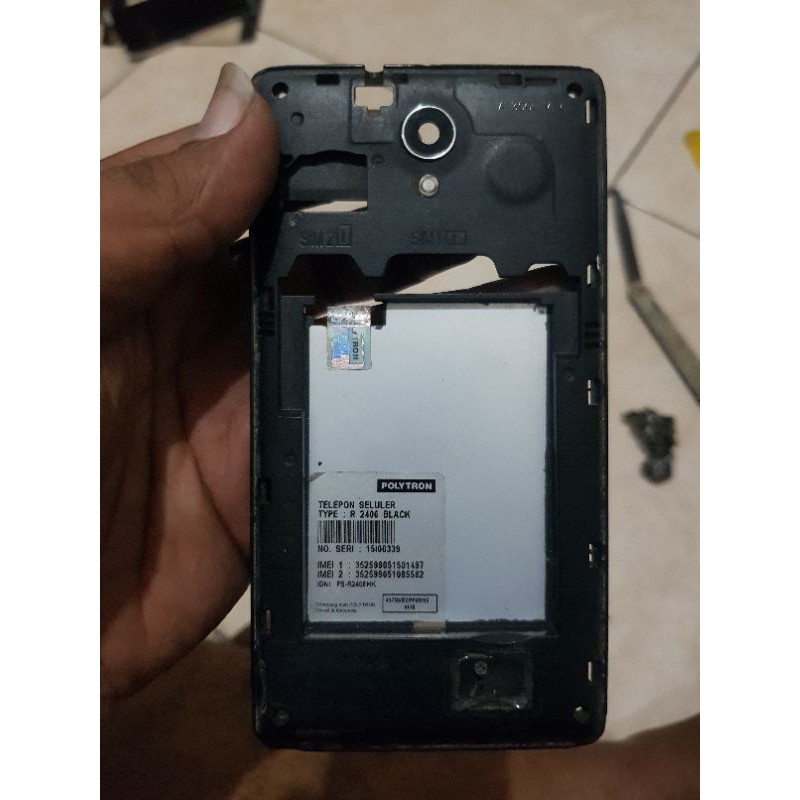 tutup mesin dan speaker polytron r2406