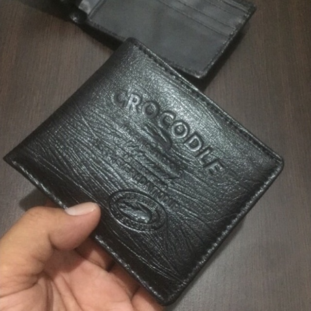 dompet lipat pria bahan kulit sintetis lokal urat ayu Bona #dompet #dompetpria #dompetcowok #dompetlokal