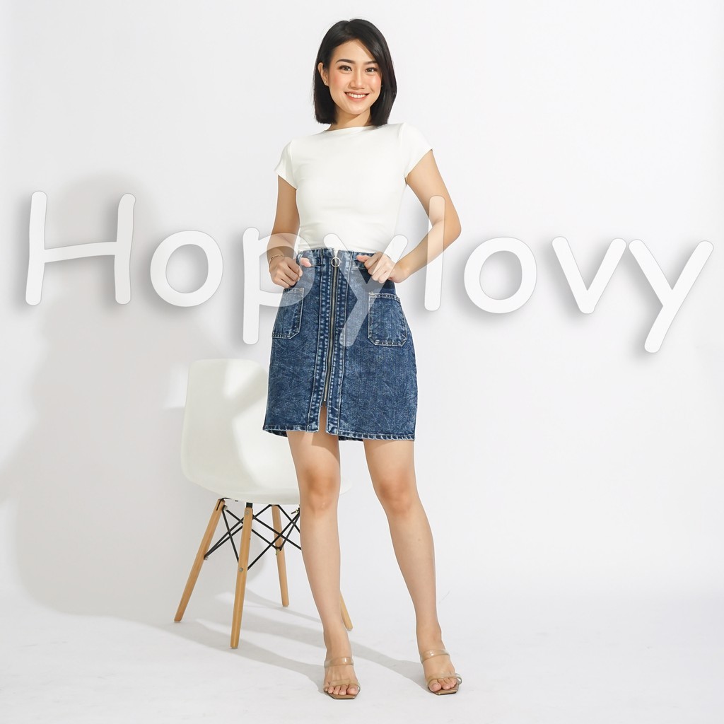 HOPYLOVY Rok Jeans Pendek Wanita Seleting Maggie Snow Acid HOPYLOVY Rok Jeans Pendek Wanita Seleting Maggie Snow Acid