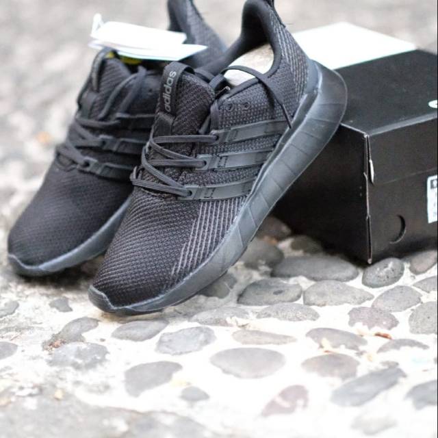 adidas questar flow all black