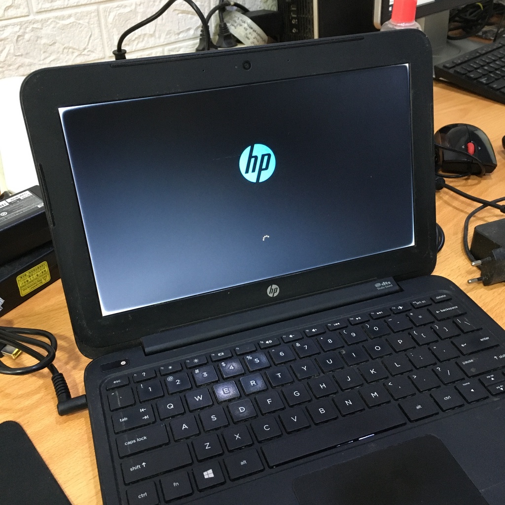 Notebook HP Celeron N2840 RAM 2GB Hardisk SSD 256GB