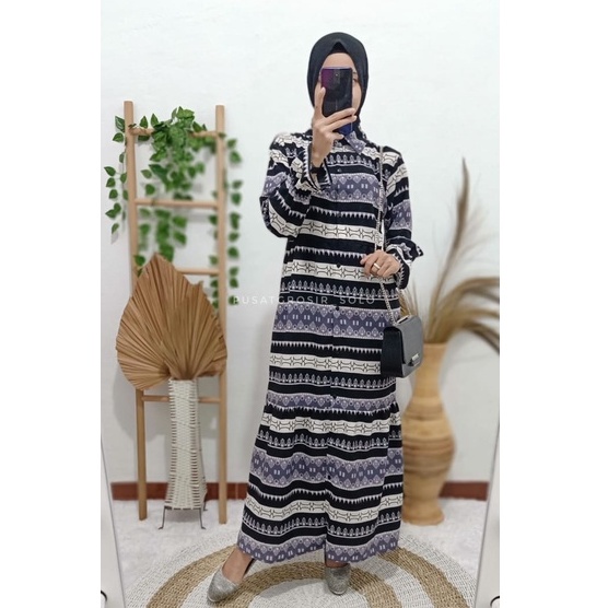 CUCI GUDANG!! Polly Maxy Dress