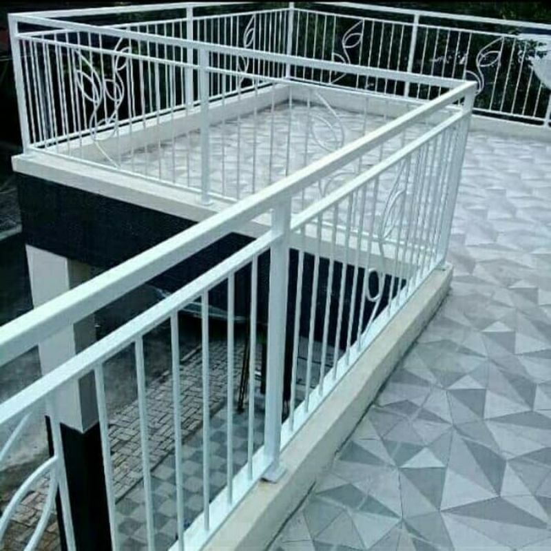RAILING BALKON MINIMALIS