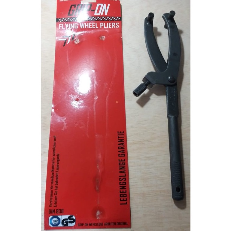 GRIP ON 19-109 TREKER CVT MATIC / FLYING WHEEL PLIERS GRIP/ TAHANAN KOPLING MAGNET TERMURAHHH