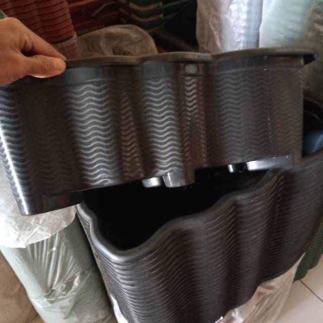 Pot plastik panjang hitam 50cm