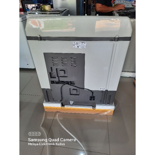 Mesin cuci 2 tabung LG P800N