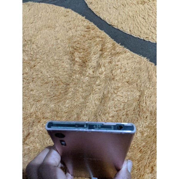 Sony xz sov34 DoCoMo AU minus lcd