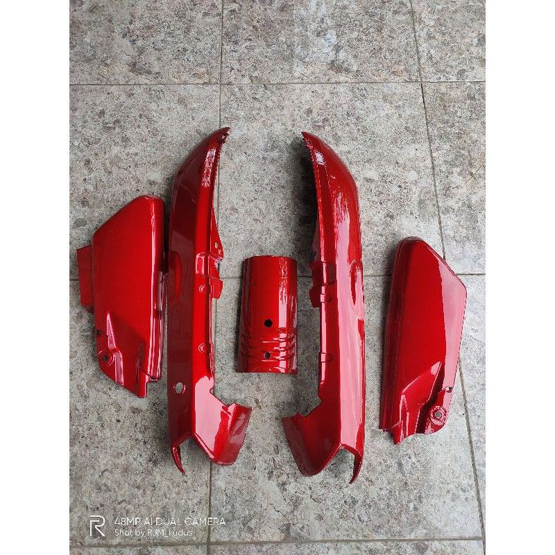 BODI ASTREA GRAND BULUS WARNA MARUN POLOS