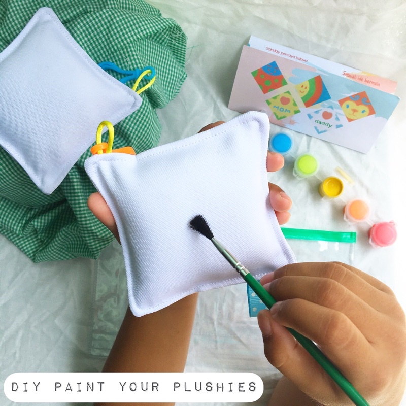 

DIY PAINT YOUR PLUSHIES
