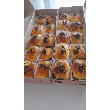 

bolen pisang coklat isi 10