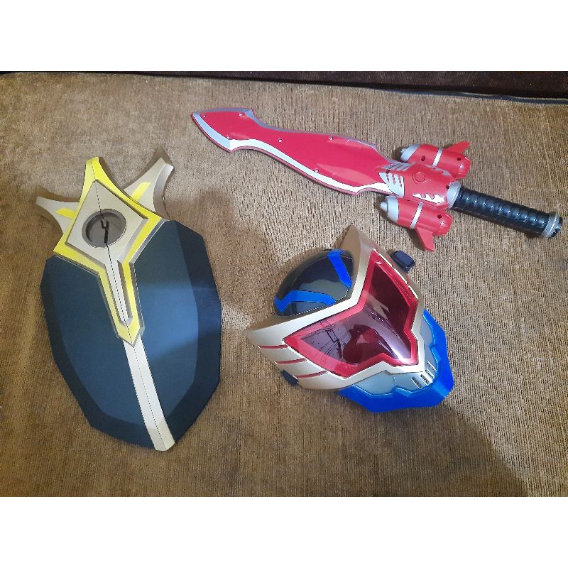 Satu set mainan pedang tameng topeng superhero bima X