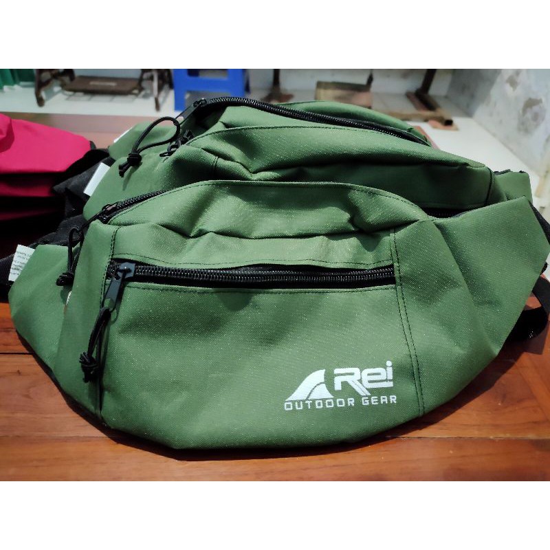 Tas Selempang Rei