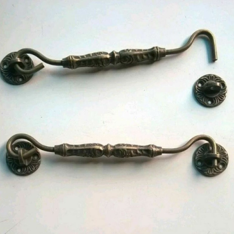 Hak Angin Ukir 20 cm / Hak Angin Kuningan satu set