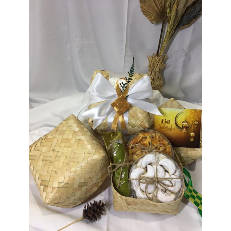 

Hampers Kue kering lebaran / Bingkisan lebaran 2021 / Bingkisan lebaran 1442H / FREE MASKER